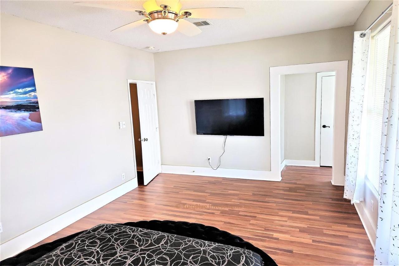 Casaazul-2605A-Couples Retreat By Beach & Pleasure Pier 1 Block Away- 2Bed 2Bath- 7 Minutes To Cruise Terminal Galveston Eksteriør bilde