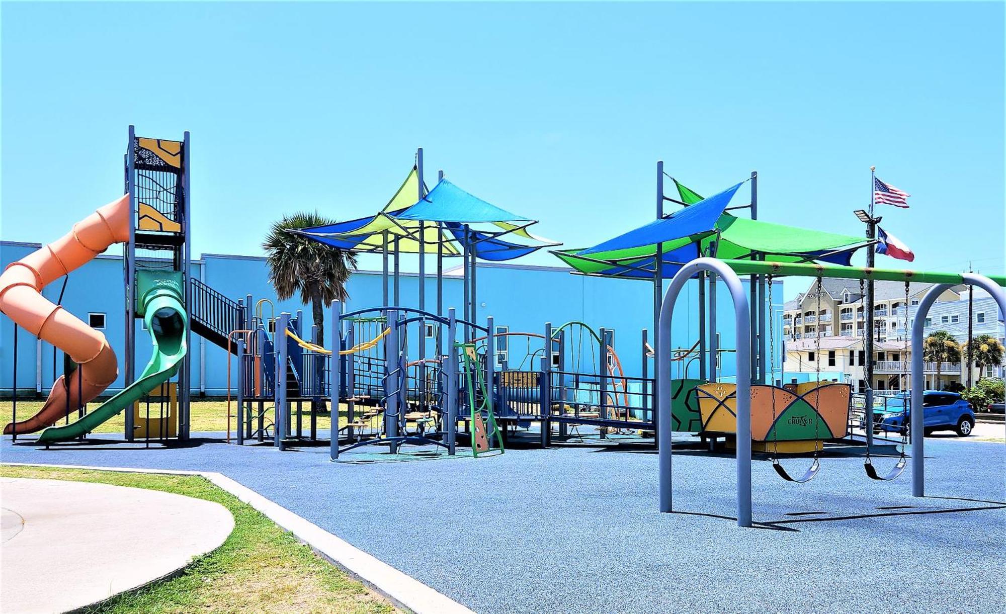 Casaazul-2605A-Couples Retreat By Beach & Pleasure Pier 1 Block Away- 2Bed 2Bath- 7 Minutes To Cruise Terminal Galveston Eksteriør bilde